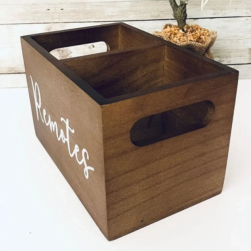 NWT Gorgeous Farmhouse Tan/ Brown Wood Remotes Graphic 2 Slots Organizer Holder